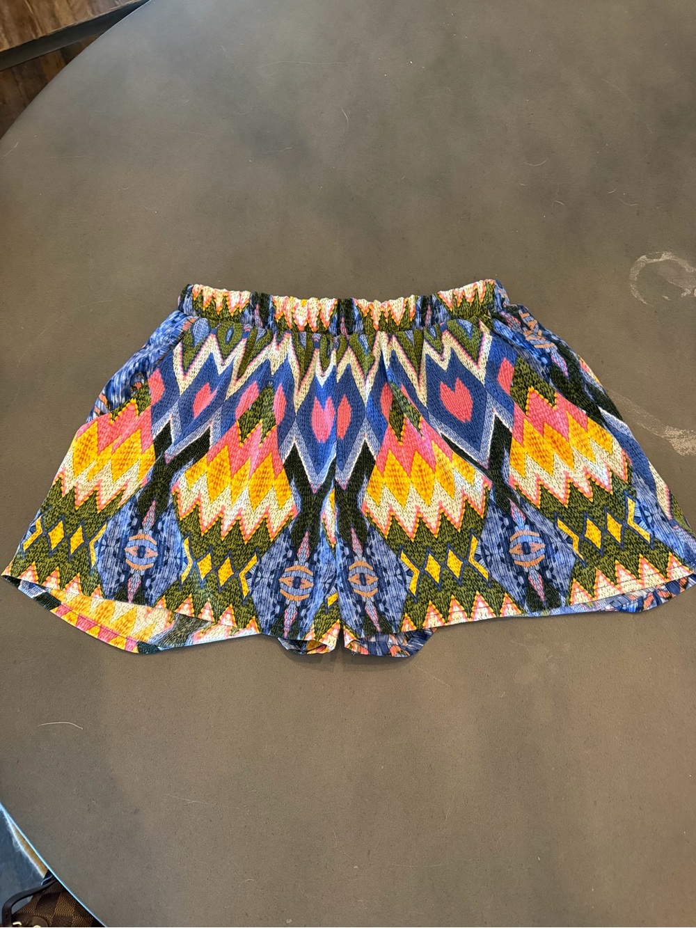 Women’s Tyche. Multicolor Patterned Elastic-Waist Shorts, size L
